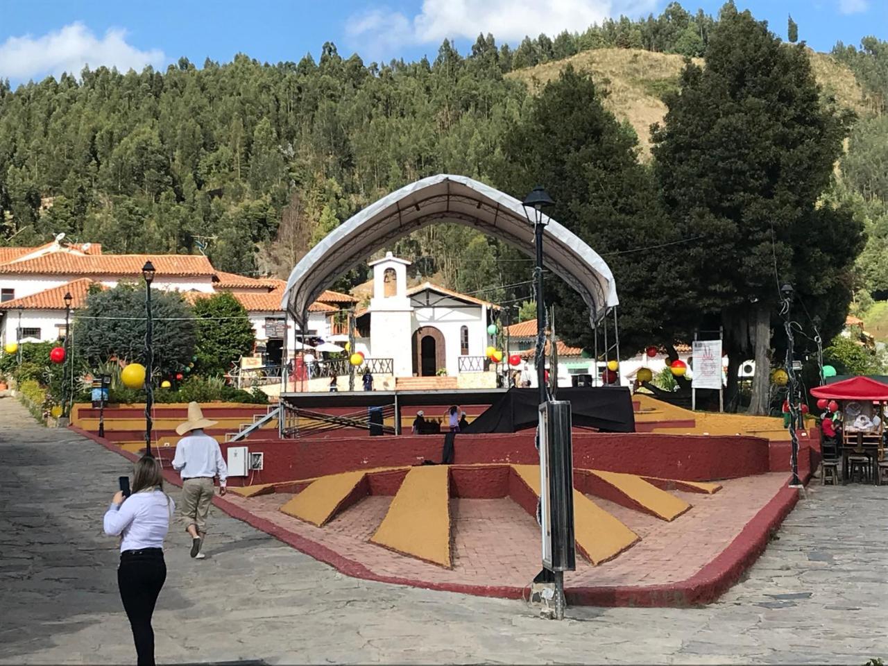 Casa Posada Maestro Carlos Aranguren Duitama Esterno foto